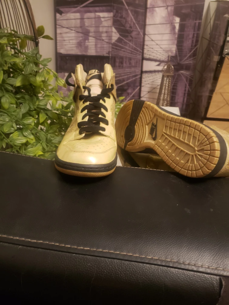 Nike Dunk High Gold Glitter Sneakers - photo 3
