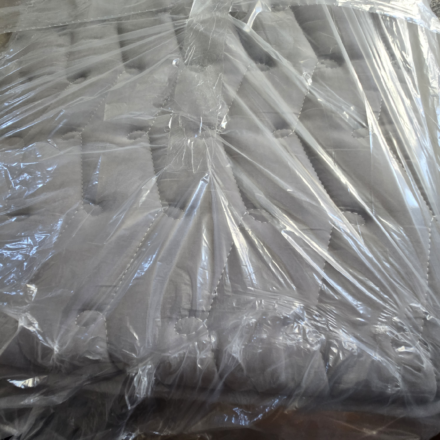 Floor Mattress - Dark Grey - Queen 80” x 60” Brand New - photo 4