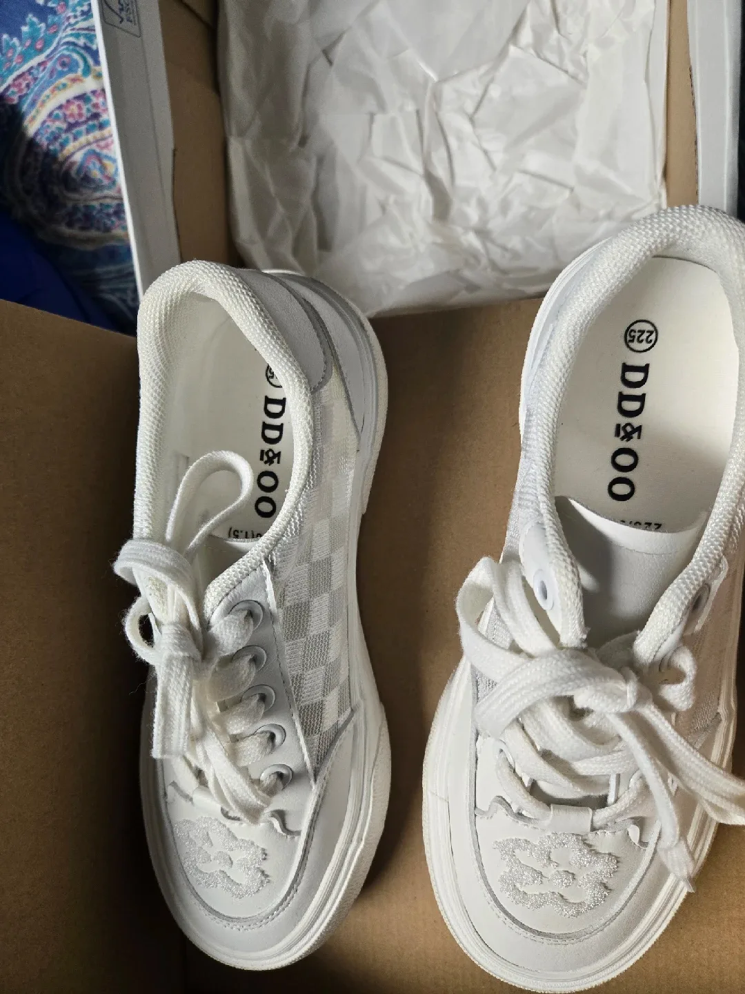 DD&OO White Sneakers - Size 225 (Women's 5) image indicator(2)