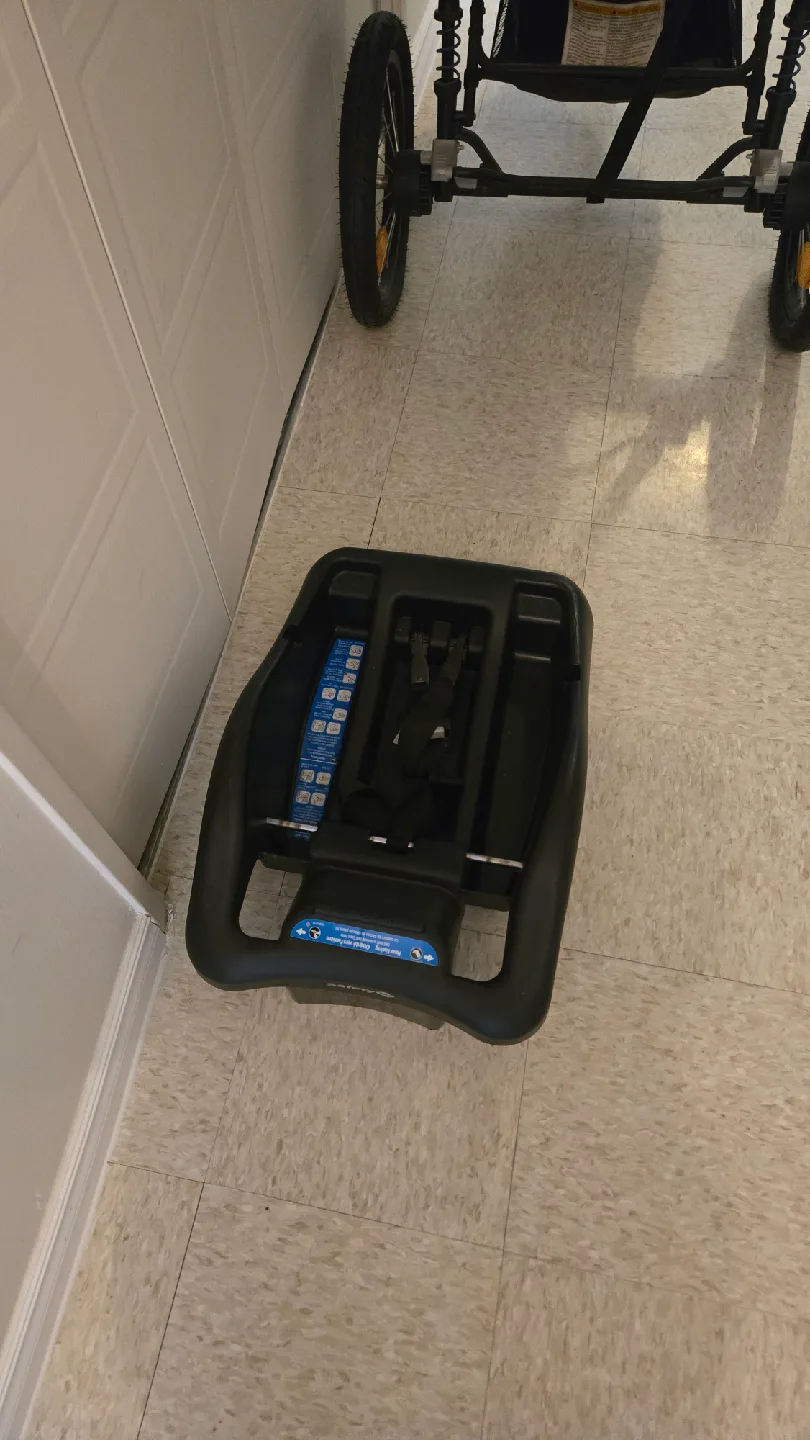 Safety 1st onBoard 35 LT Infant Car Seat & Stroller image indicator(2)