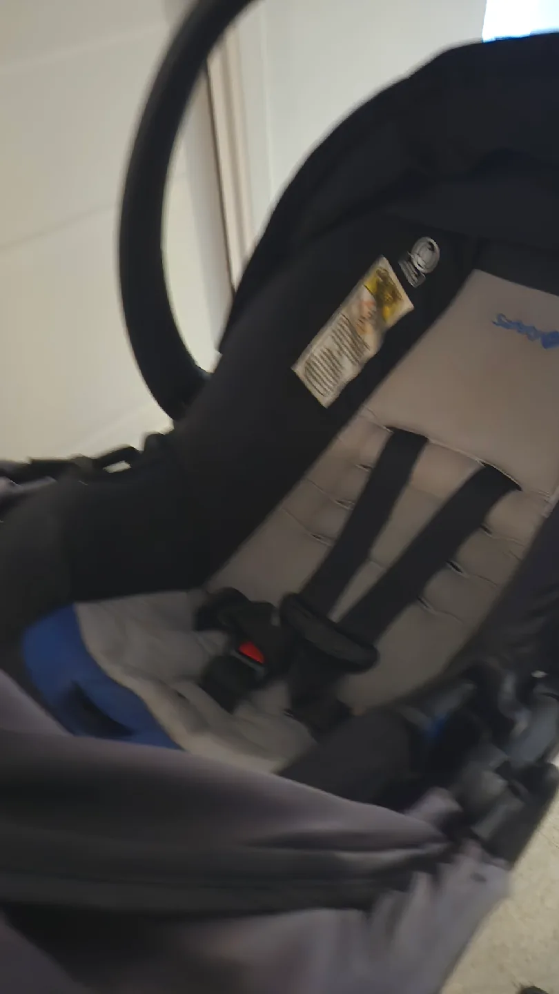 Safety 1st onBoard 35 LT Infant Car Seat & Stroller image indicator(4)