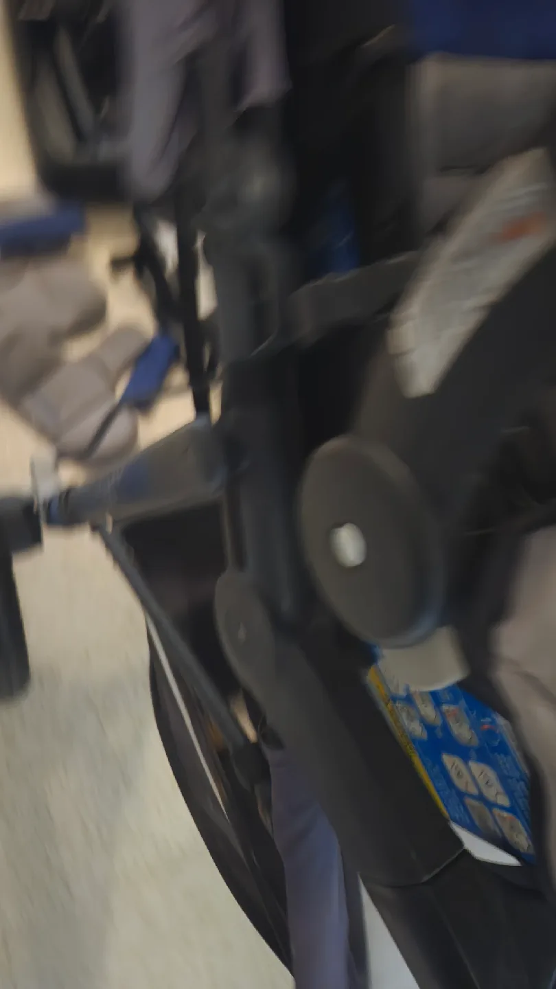 Safety 1st onBoard 35 LT Infant Car Seat & Stroller image indicator(6)