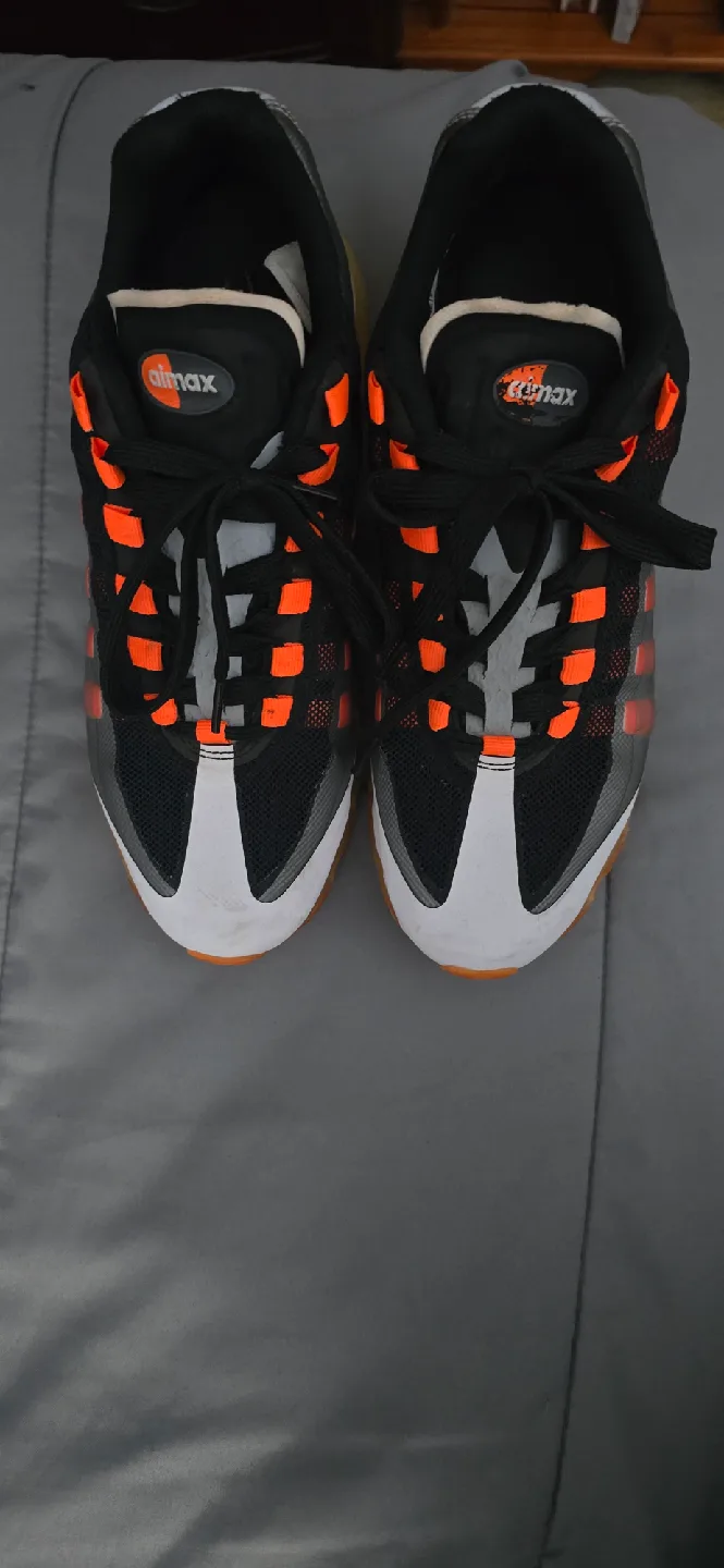 Nike Air Max 95 Black/Orange, Size 10 image indicator(2)
