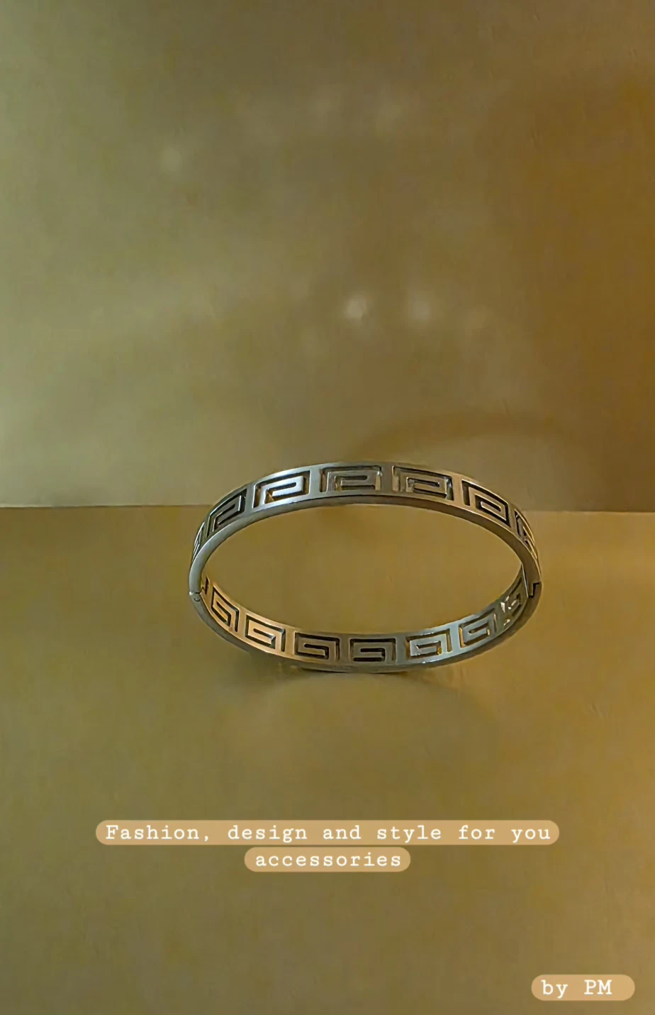 Silver Tone Bangle Bracelet - photo 4