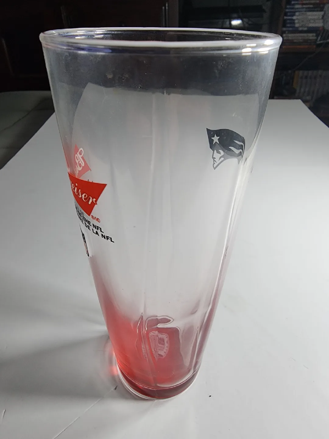 Budweiser NFL Patriots Pint Glass image indicator(3)
