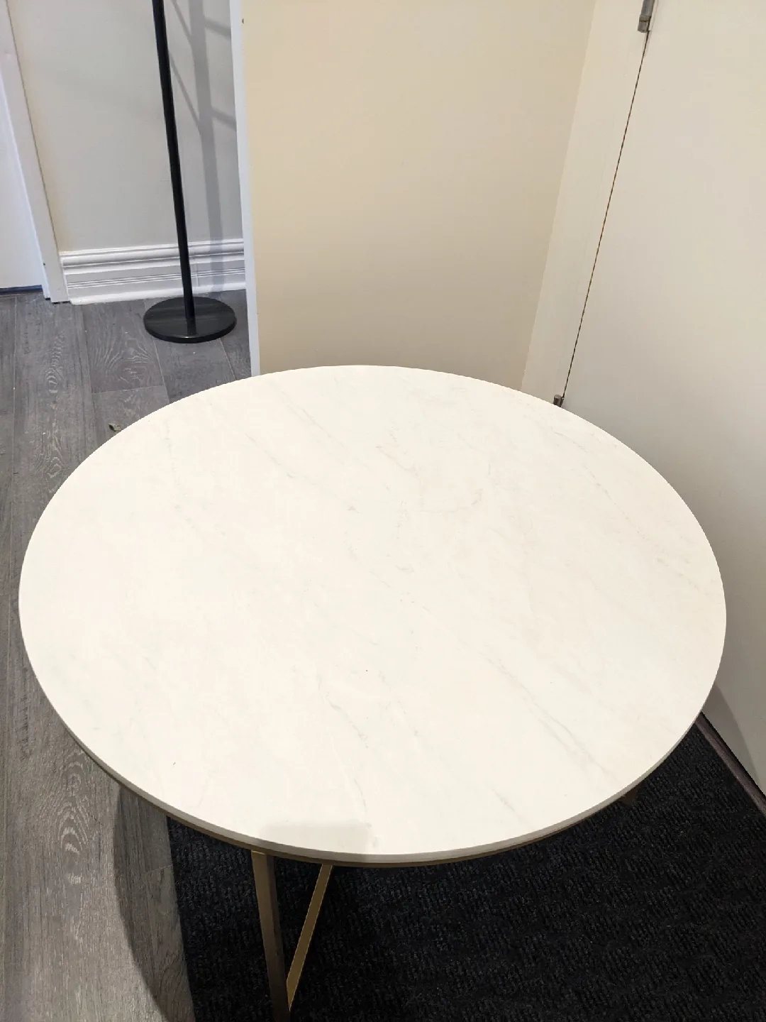 Round Marble Top Coffee Table image indicator(3)