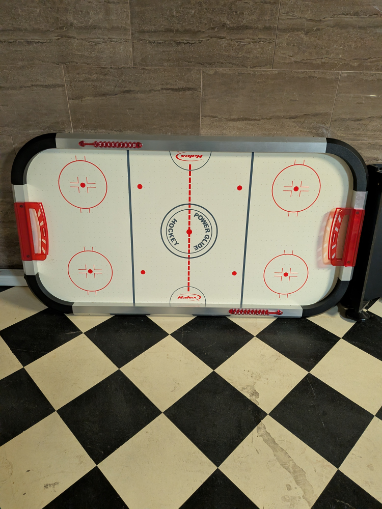Air Hockey Table