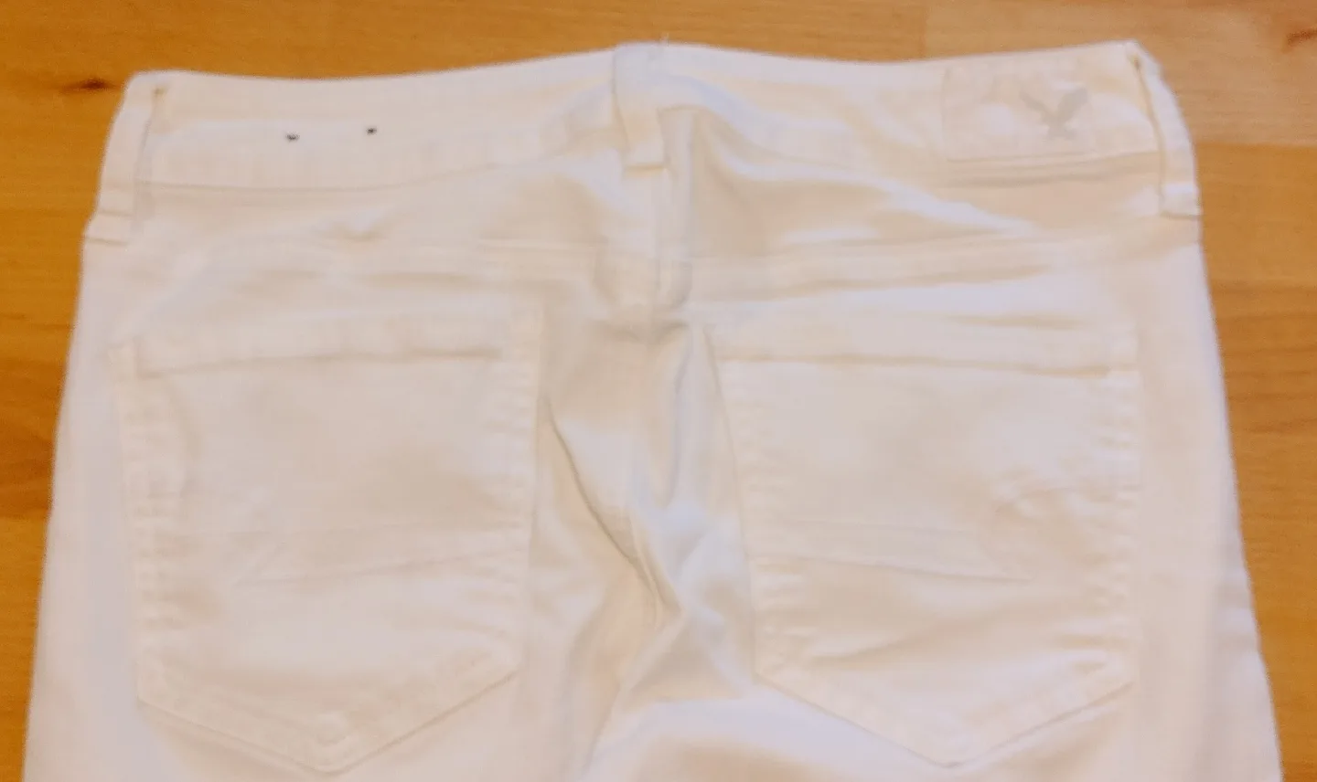 American Eagle White Jeans - Size 4 image indicator(3)