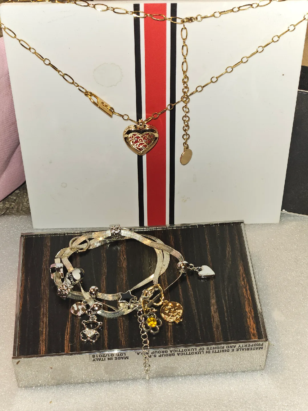 WP Jewelry Gold Heart Locket Necklace & Charm Bracelet image indicator(4)