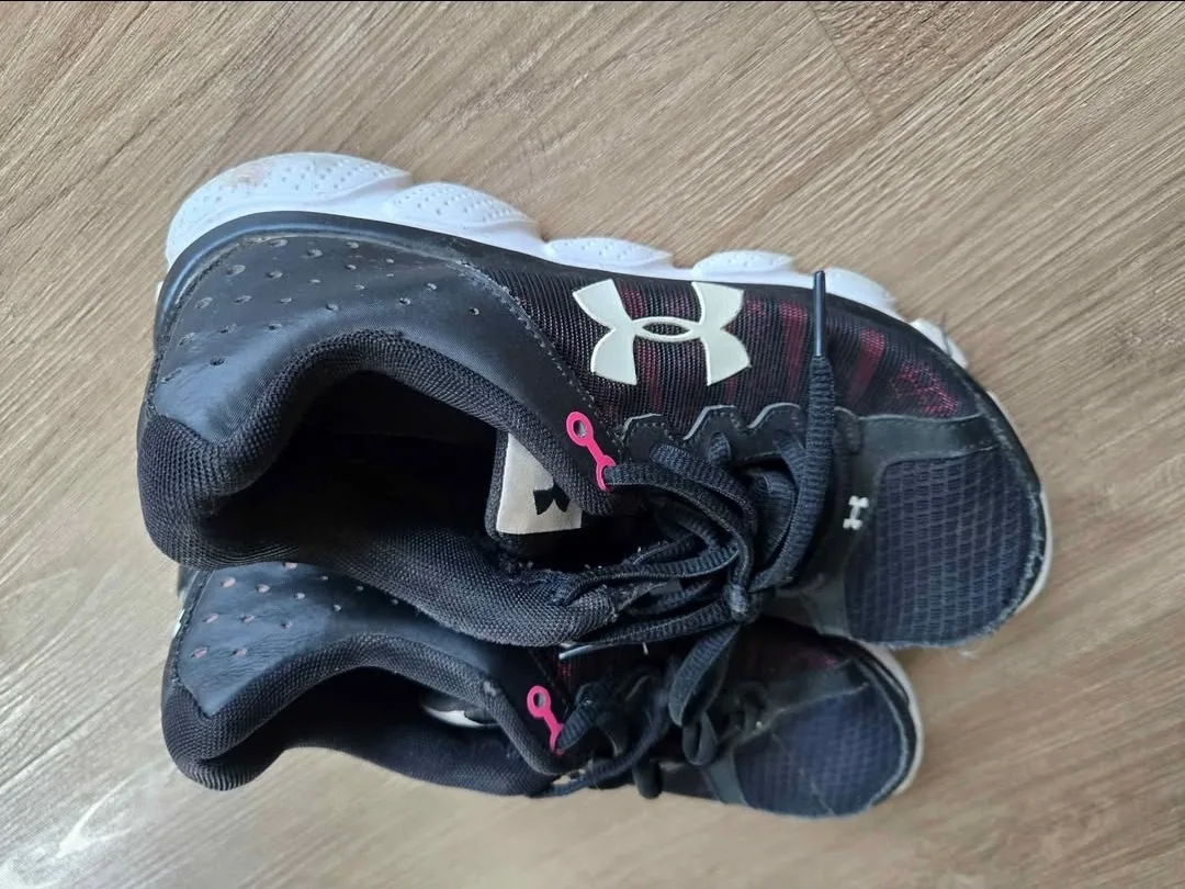 GUC Under Armour Running Shoes - $10 each image indicator(2)
