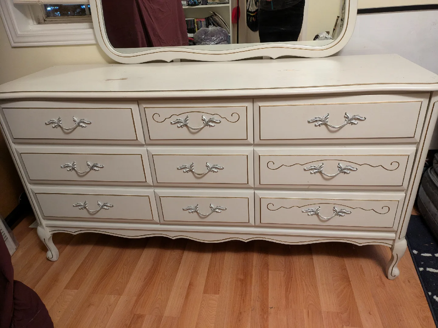 White Dresser with Mirror image indicator(4)