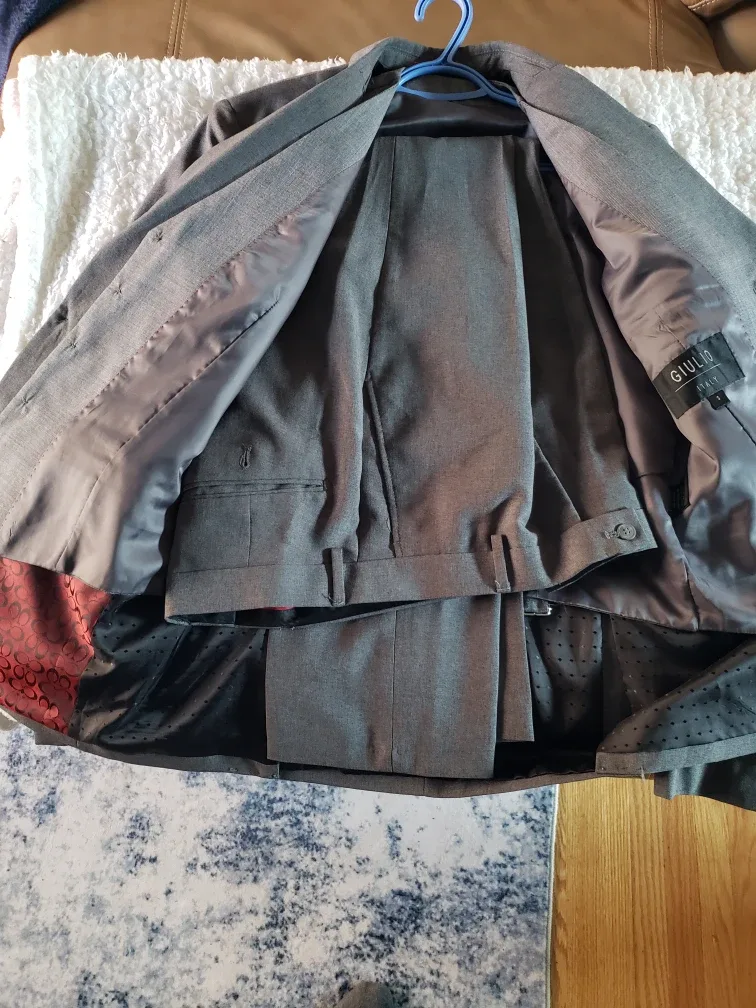 2 Giulio Morelli Men's Grey Suit image indicator(4)