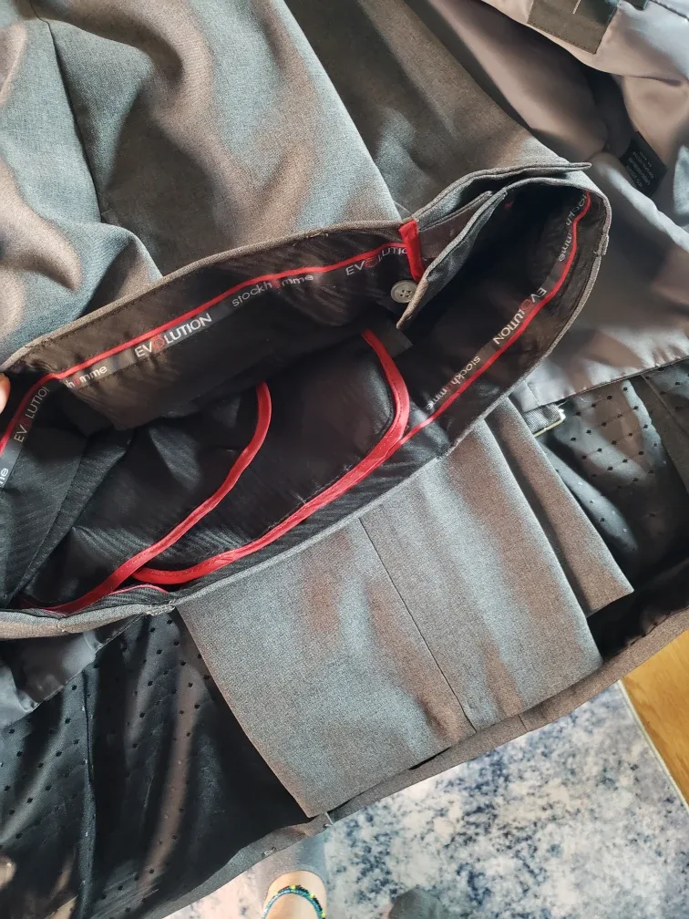 2 Giulio Morelli Men's Grey Suit image indicator(5)