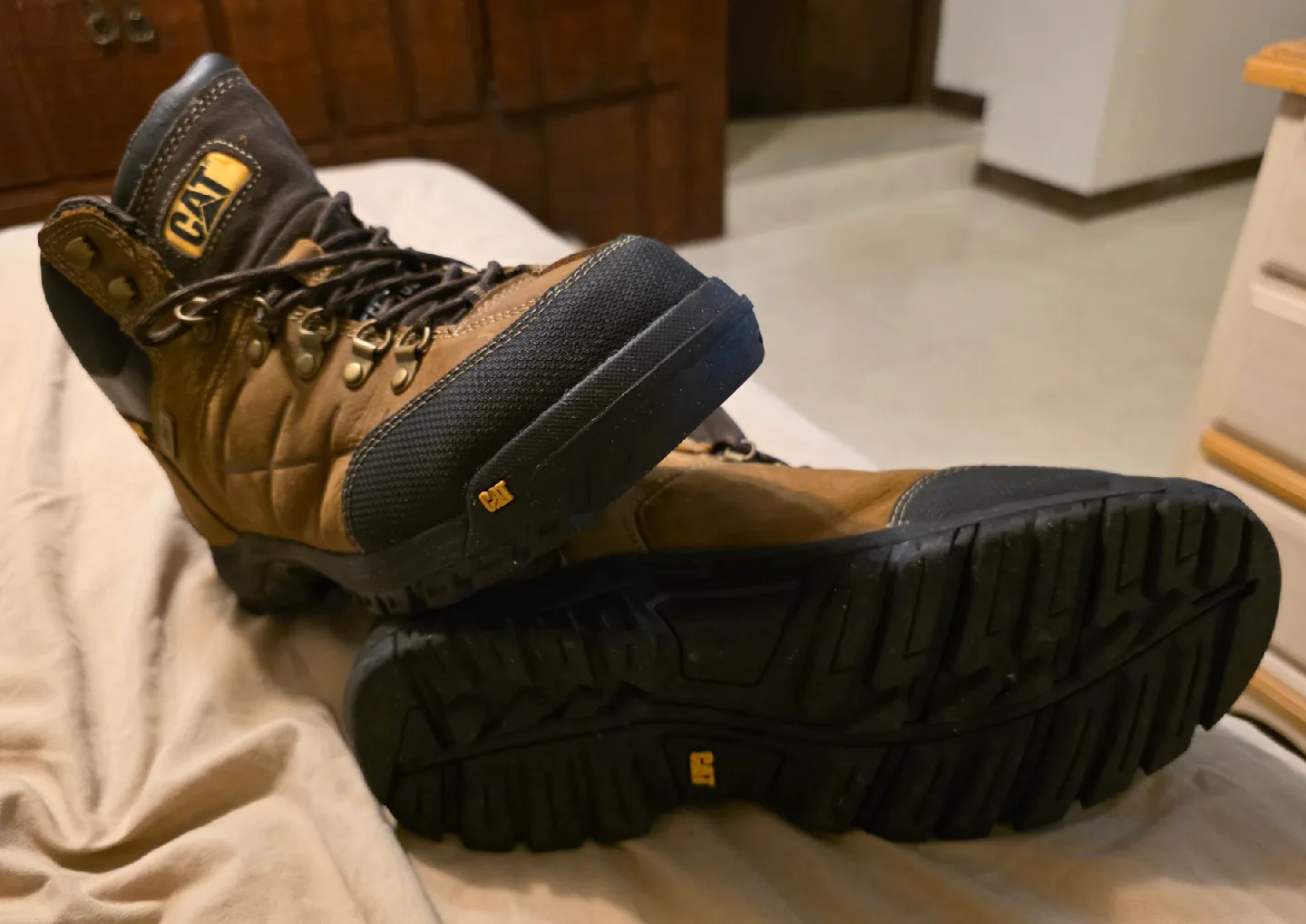 CAT Waterproof Leather Work Boots image indicator(3)