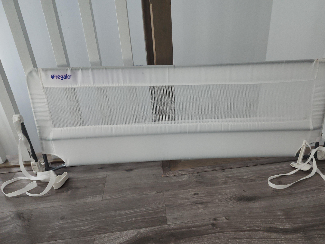 Regalo 54 inch Extra long Bed Rail, White - photo 2
