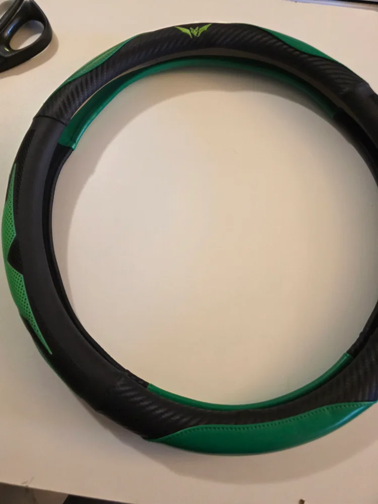 Green & Black Steering Wheel Cover image indicator(4)