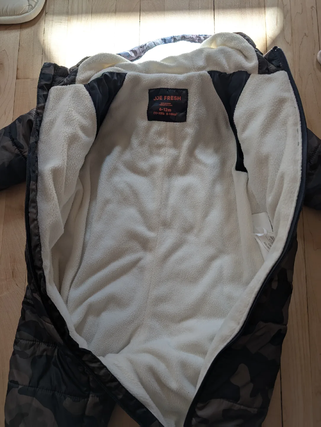 Joe Fresh 6-12m Camo Snowsuit image indicator(3)