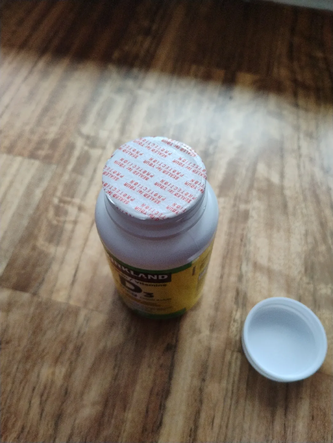 Sealed Kirkland Signature Vitamin D3 - 25 mcg (1000 IU) image indicator(2)