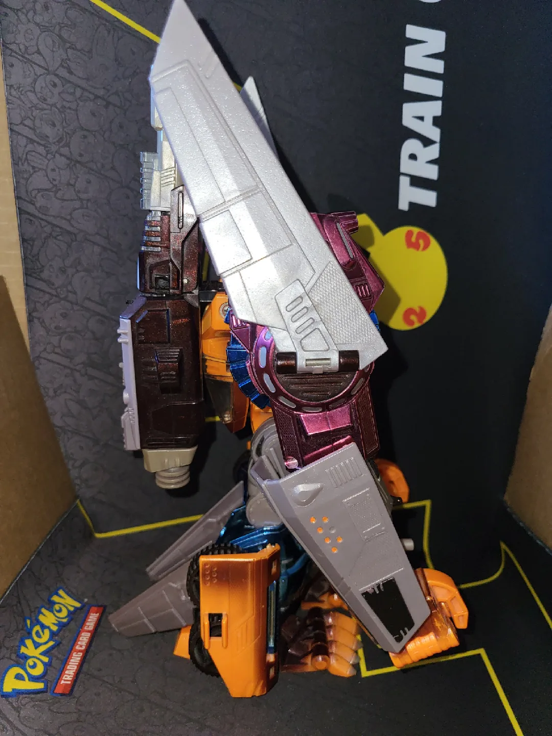 Complete. 1998 Transformers Beast Wars: Optimal Optimus image indicator(2)