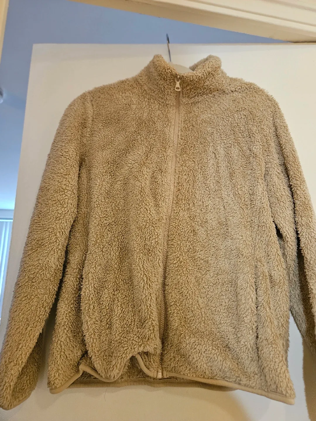 Uniqlo Fluffy Yarn Fleece Full-Zip Jacket - Beige thumbnail