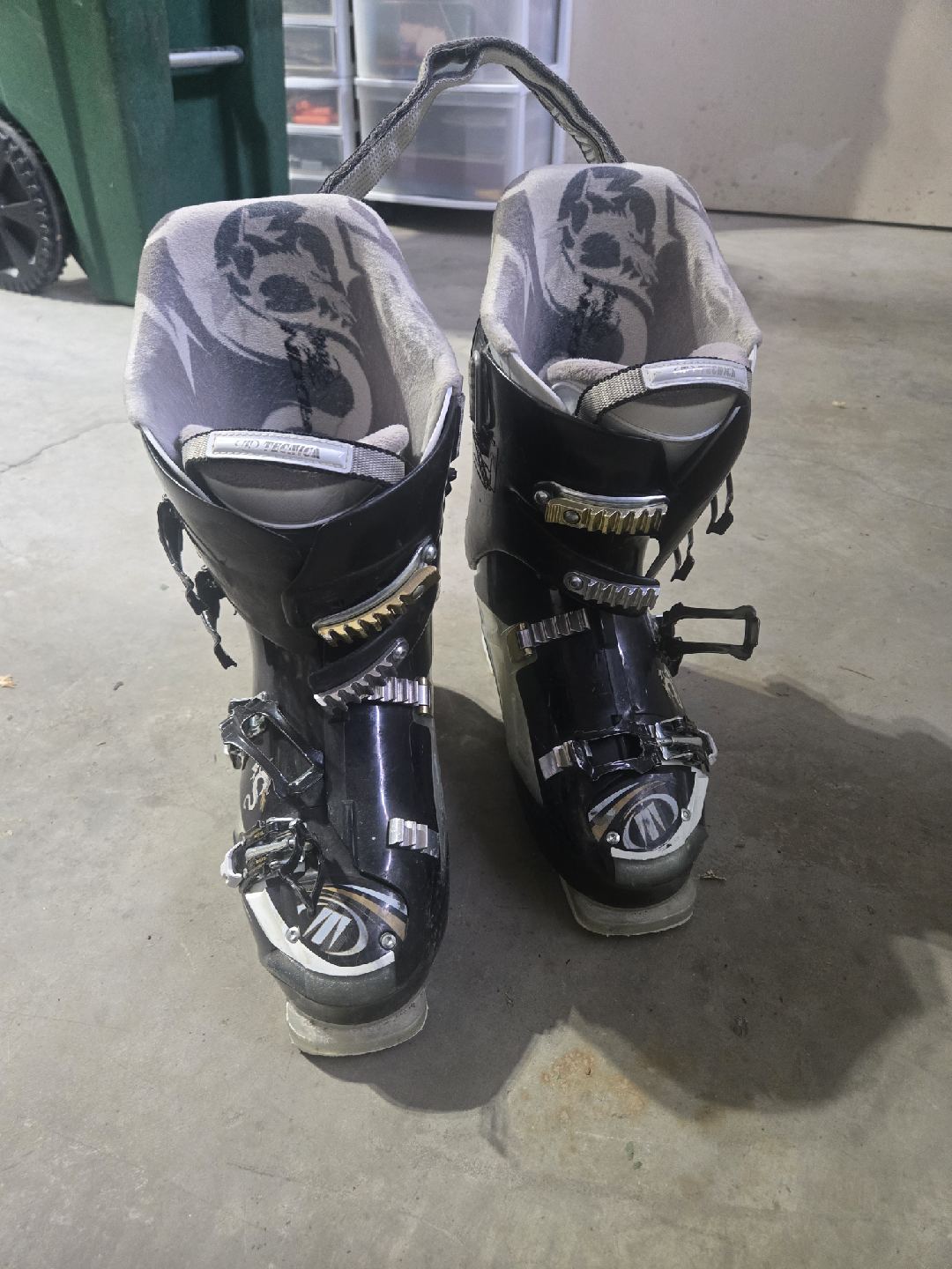 Tecnica Ski Boots - Size 27.5