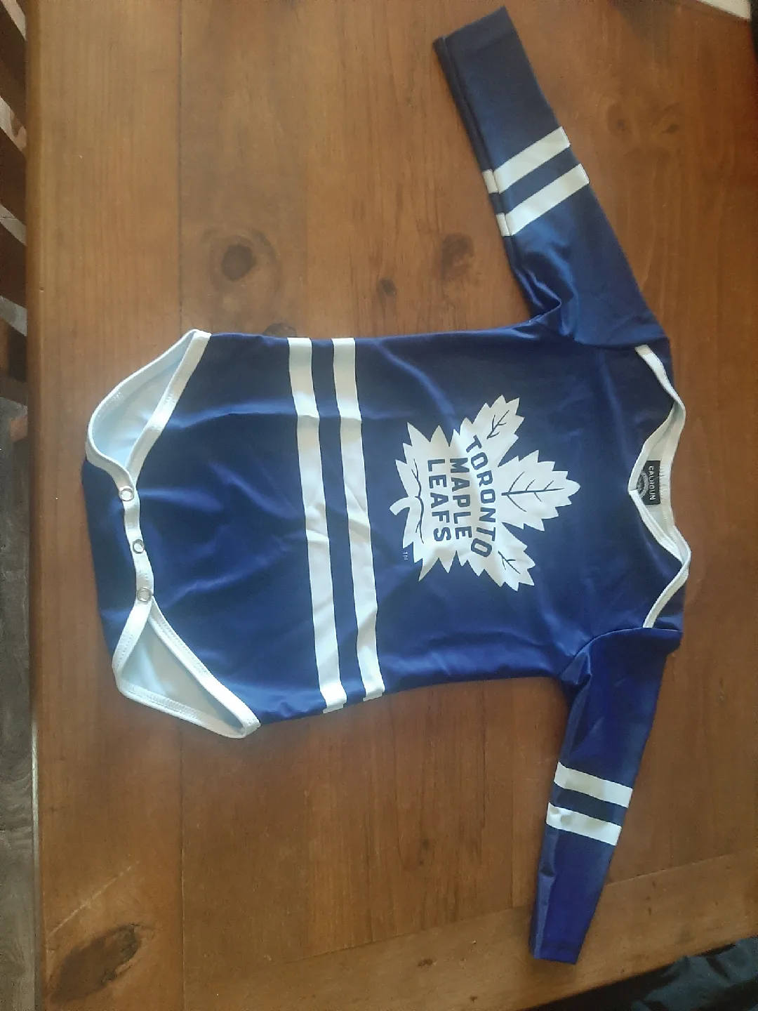 Toronto Maple Leafs Baby Onesie image indicator(3)