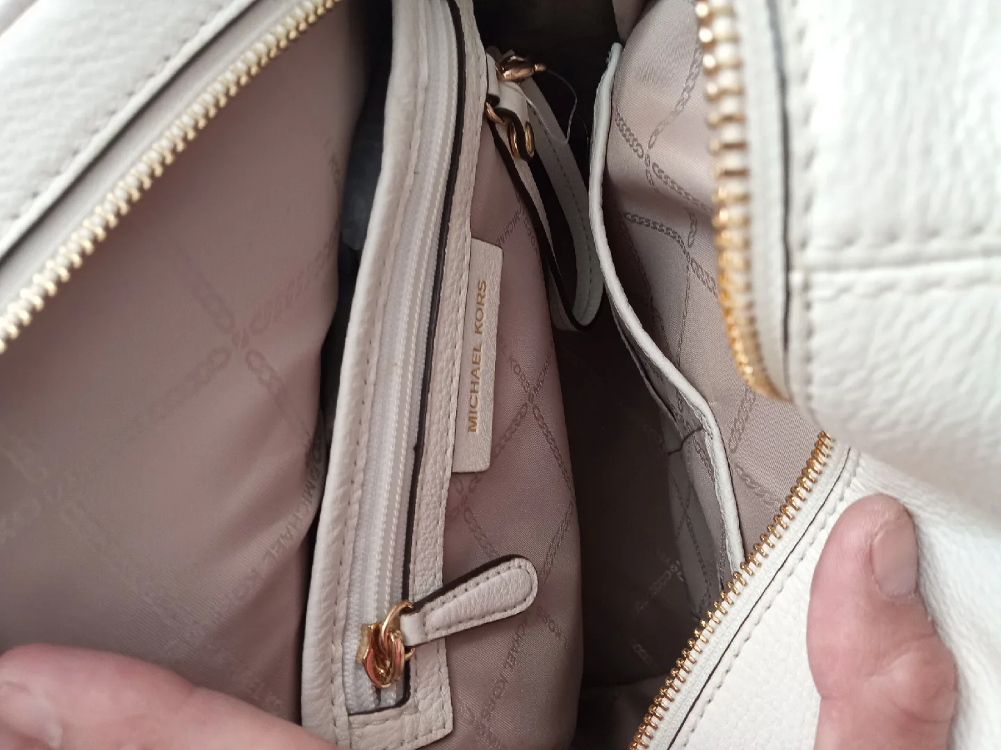 Brand New "Michael Kors White Leather Backpack image indicator(6)