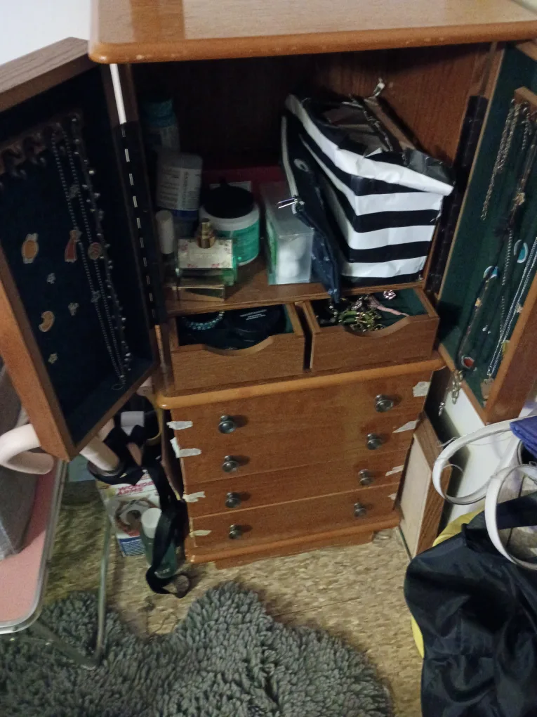 Wooden Jewelry Armoire image indicator(2)