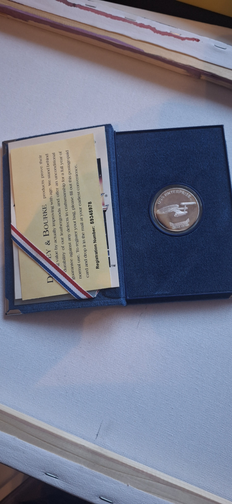 Star Trek 25th Anniversary USS Enterprise Limited Edition Coin - photo 3