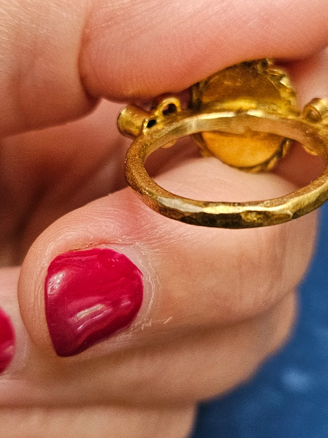 Vintage Gold filled Ring with Ruby image indicator(4)