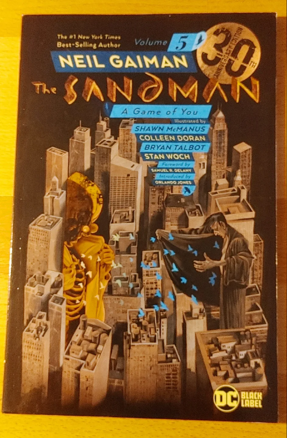Neil Gaiman's The Sandman Volumes 1-7 image indicator(5)