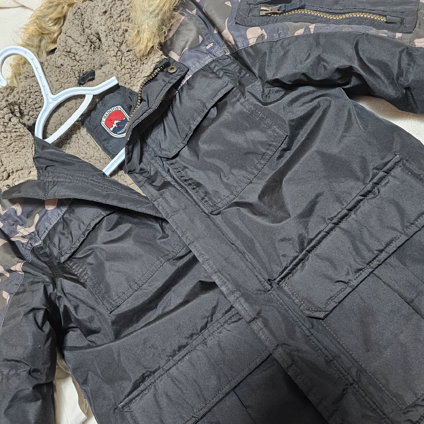 Madison Expedition Boys' Camo Winter Jacket - Size M image indicator(3)