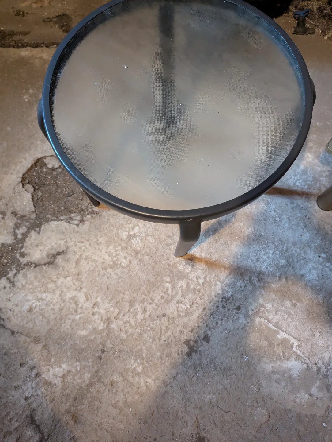 Small Round Glass Top Table image indicator(2)