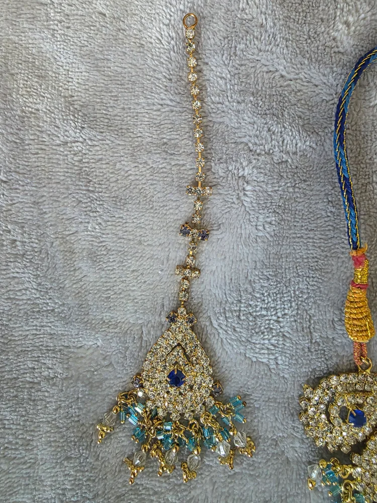 Indian and Pakistani jewelry sets. image indicator(4)