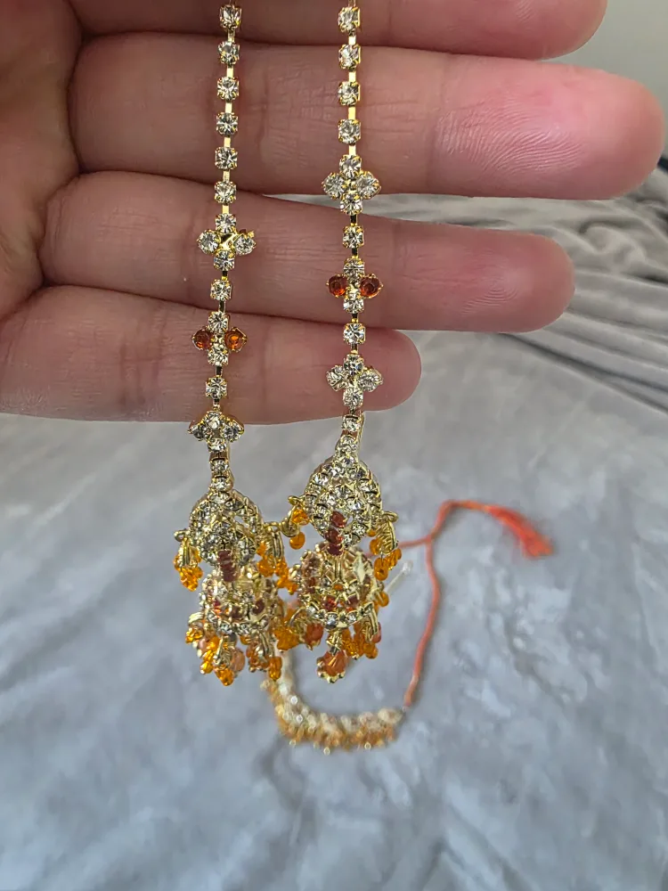 Indian and Pakistani jewelry sets. image indicator(7)