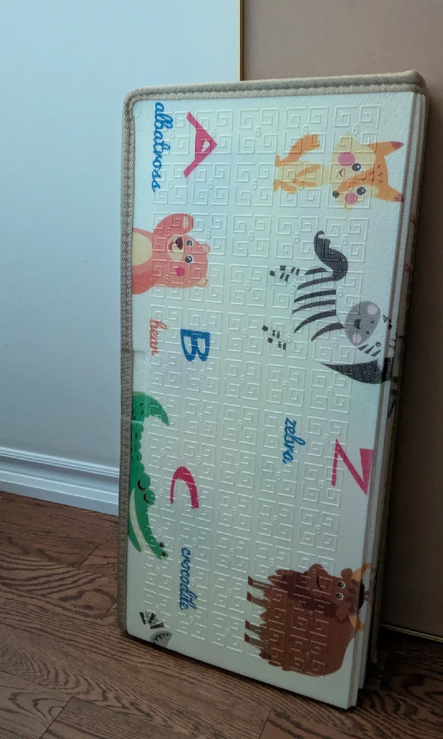 Brand New Folding Baby Play Mat with ABC Animals image indicator(2)