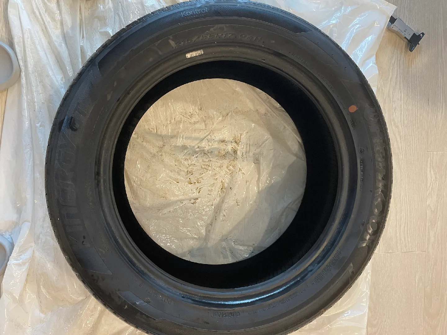 Used 2 tires in sale Kinergy GT All season Tires - 215/55R17 94H image indicator(3)