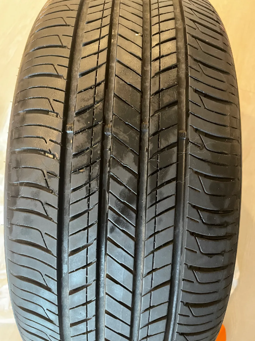 Used 2 tires in sale Kinergy GT All season Tires - 215/55R17 94H image indicator(6)