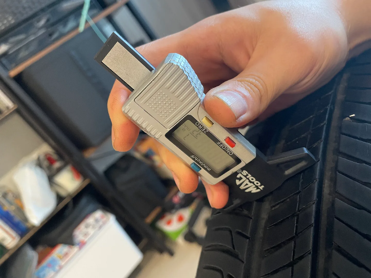 Used 2 tires in sale Kinergy GT All season Tires - 215/55R17 94H image indicator(10)