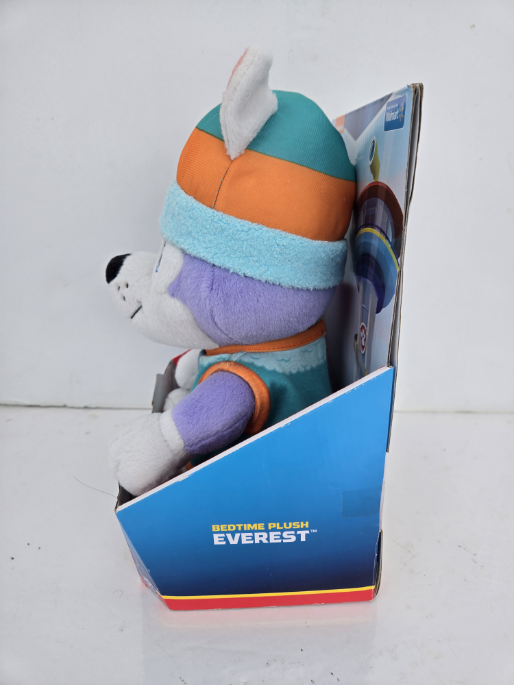 PAW Patrol, Bedtime Plush Everest with Reversible Outfit - photo 2
