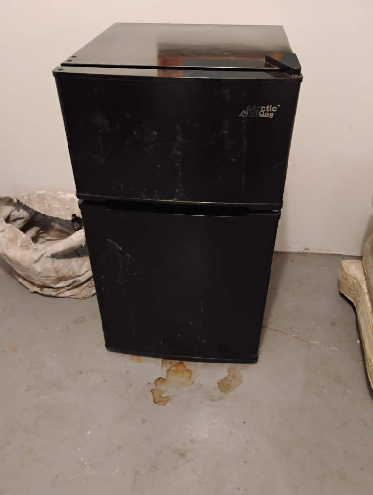 Arctic King Mini Fridge - Black - photo 2