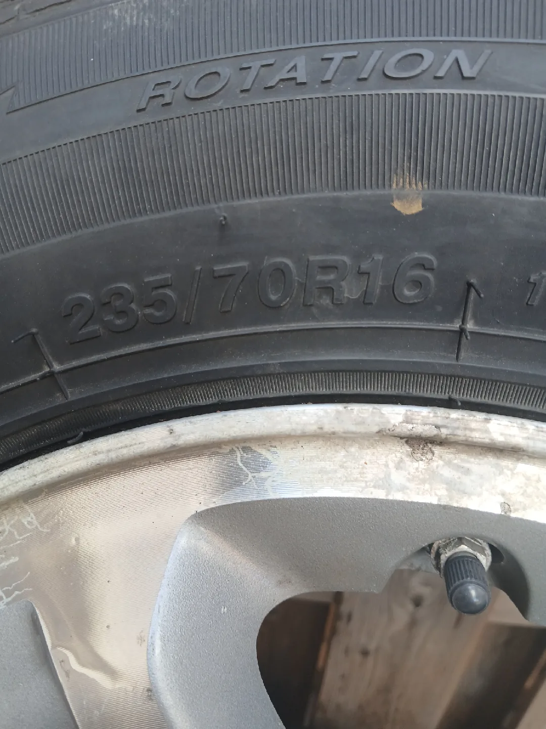 Set of 4 Used Winter Tires image indicator(8)