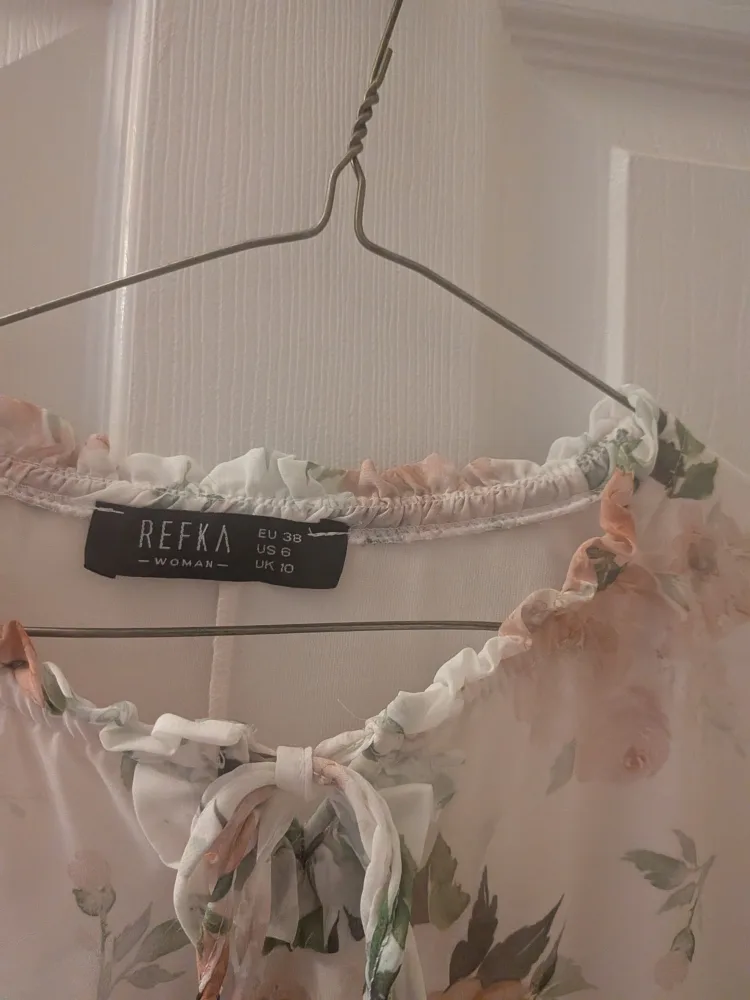 Refka Floral Print Maxi Dress - Size US 6 image indicator(2)