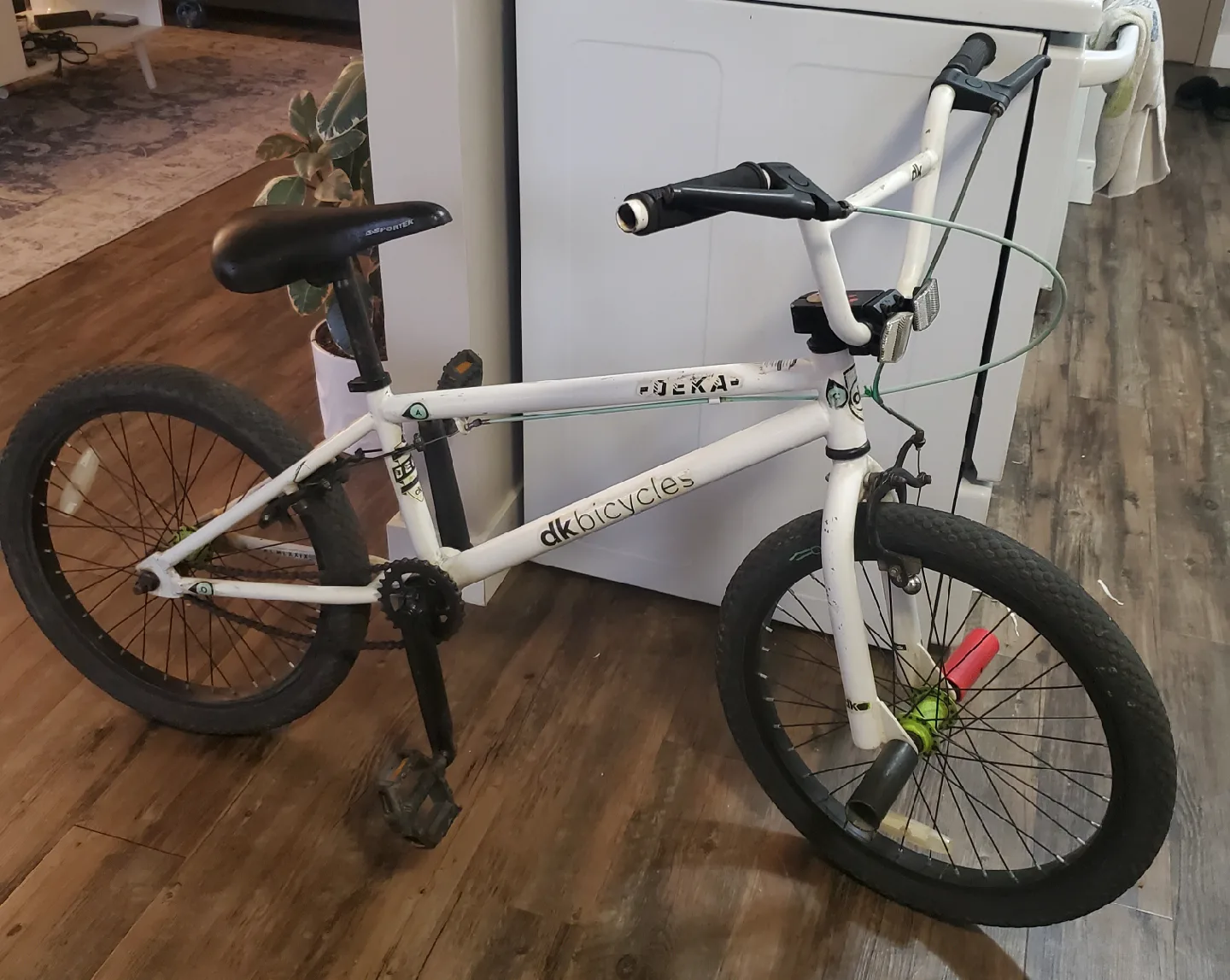 DK Bicycles BMX Bike - White image indicator(2)