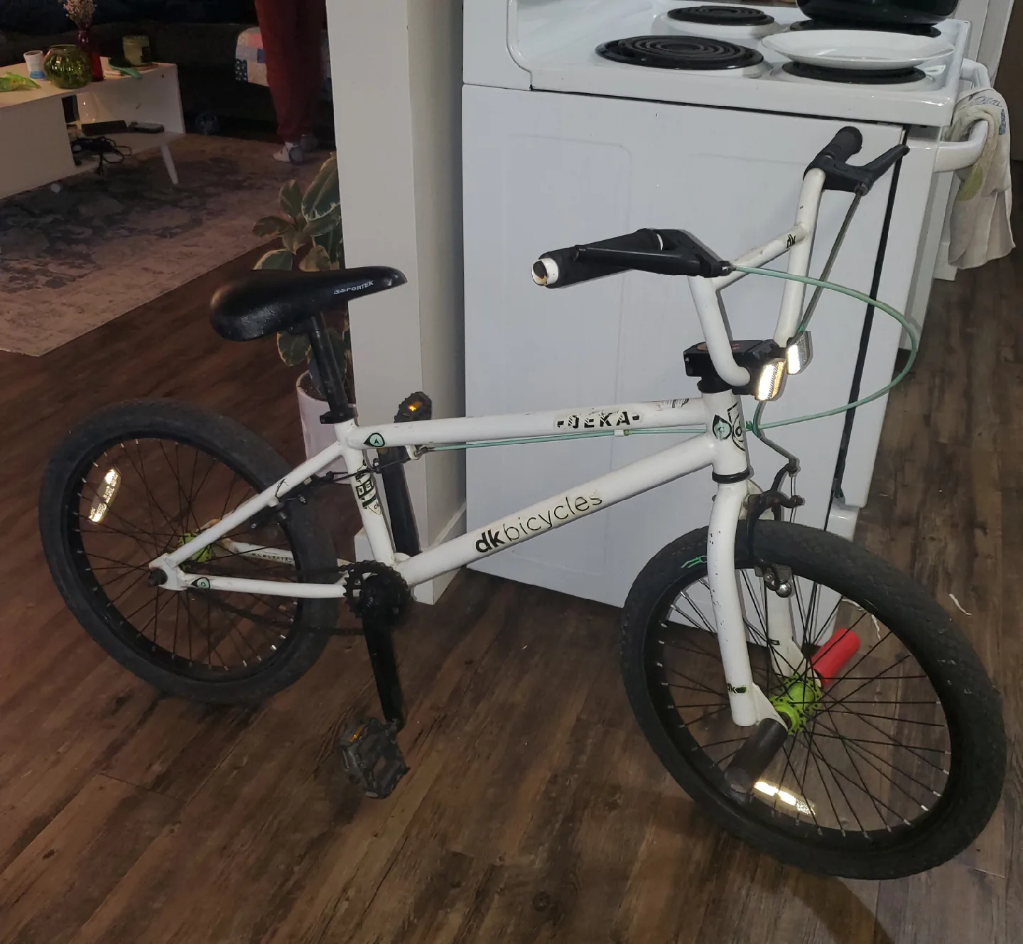 DK Bicycles BMX Bike - White image indicator(3)