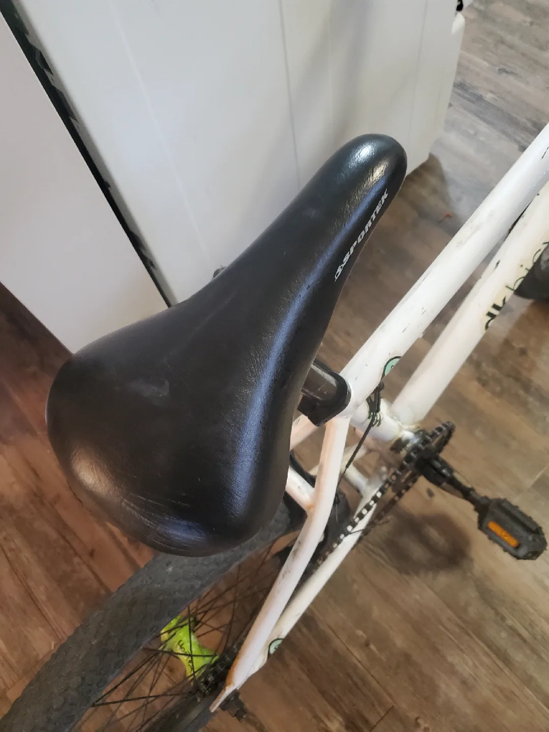 DK Bicycles BMX Bike - White image indicator(7)