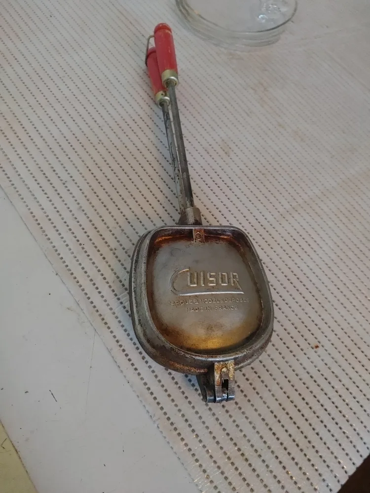 Vintage Cuisor Made in France Sandwich Press thumbnail