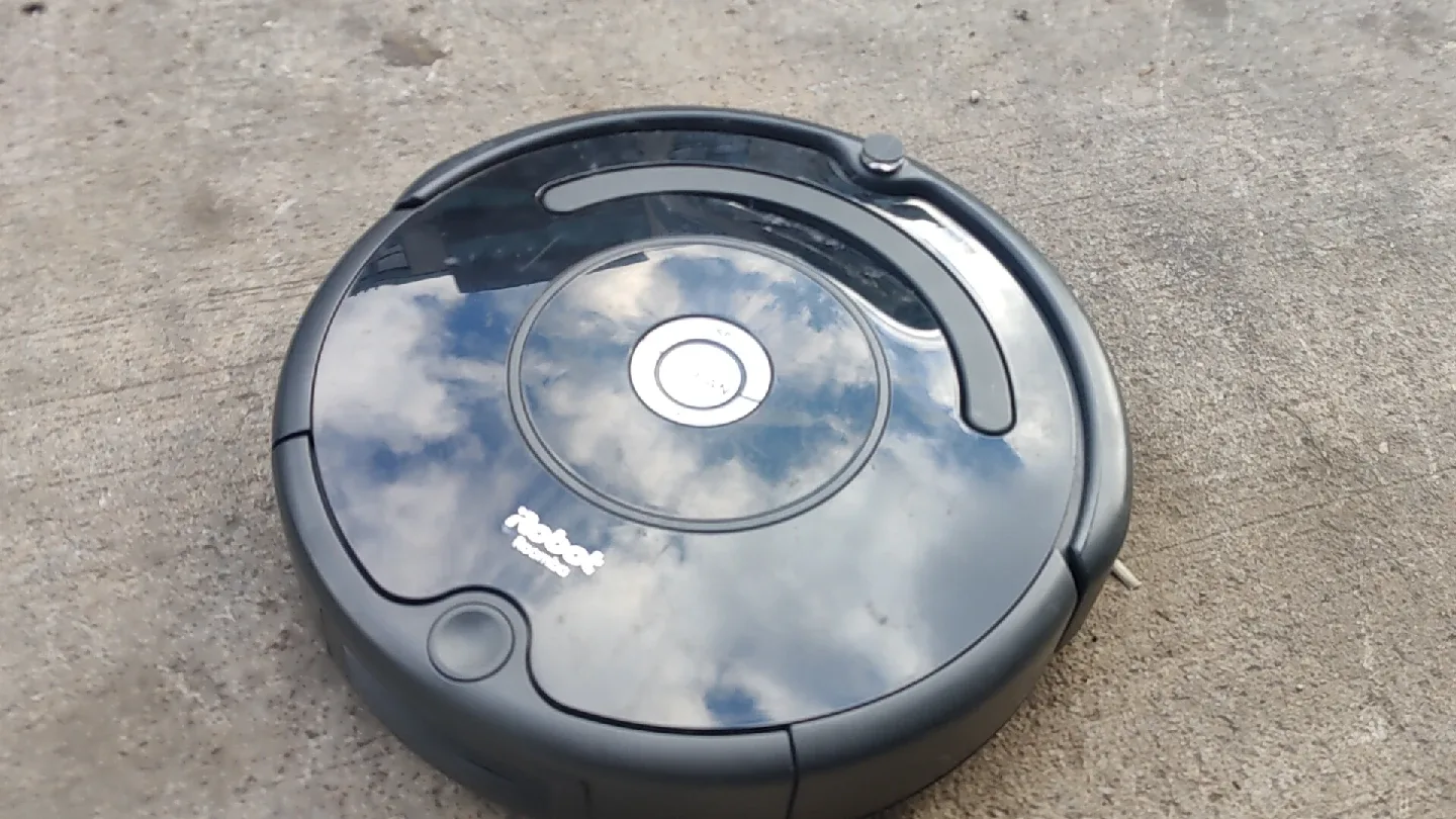 iRobot Roomba Vacuum (read description) thumbnail