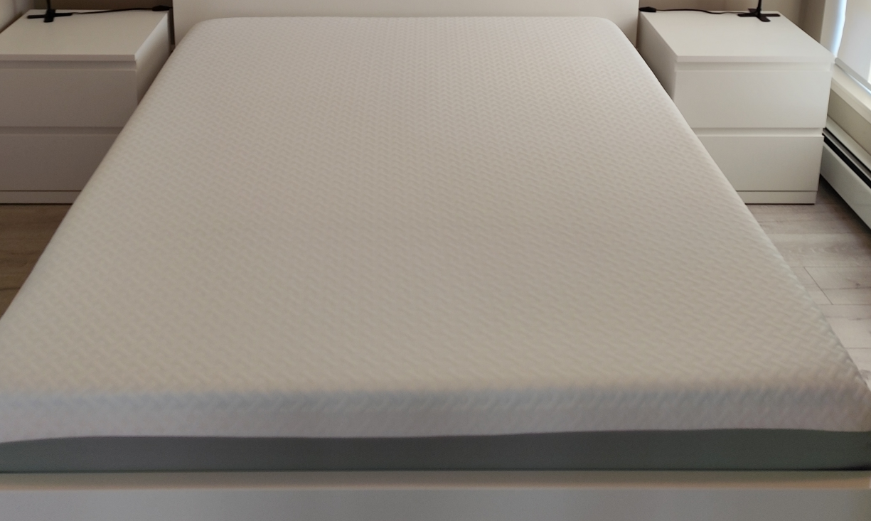 White Bed Frame with 2 Nightstands and a foam - photo 4
