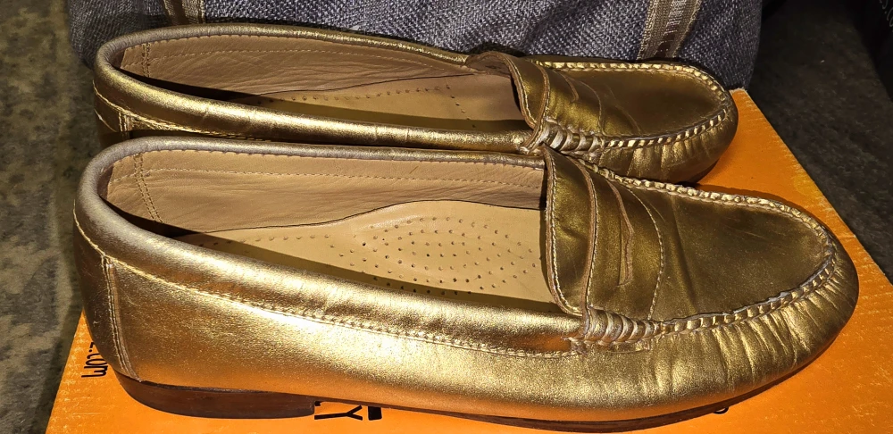 Bass Gold Leather Penny Loafers - photo 3